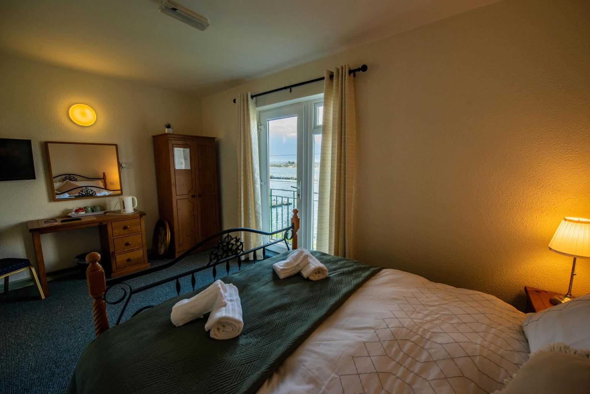 Greenfield Lodge Hotel Bar & Bistro Headford ภายนอก รูปภาพ