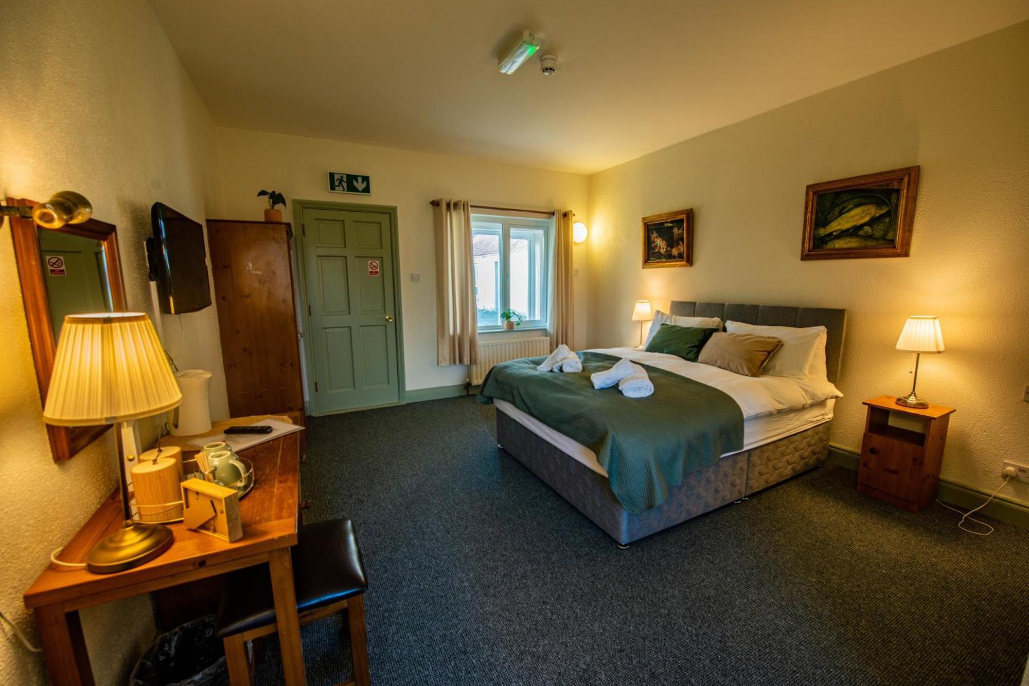 Greenfield Lodge Hotel Bar & Bistro Headford ภายนอก รูปภาพ
