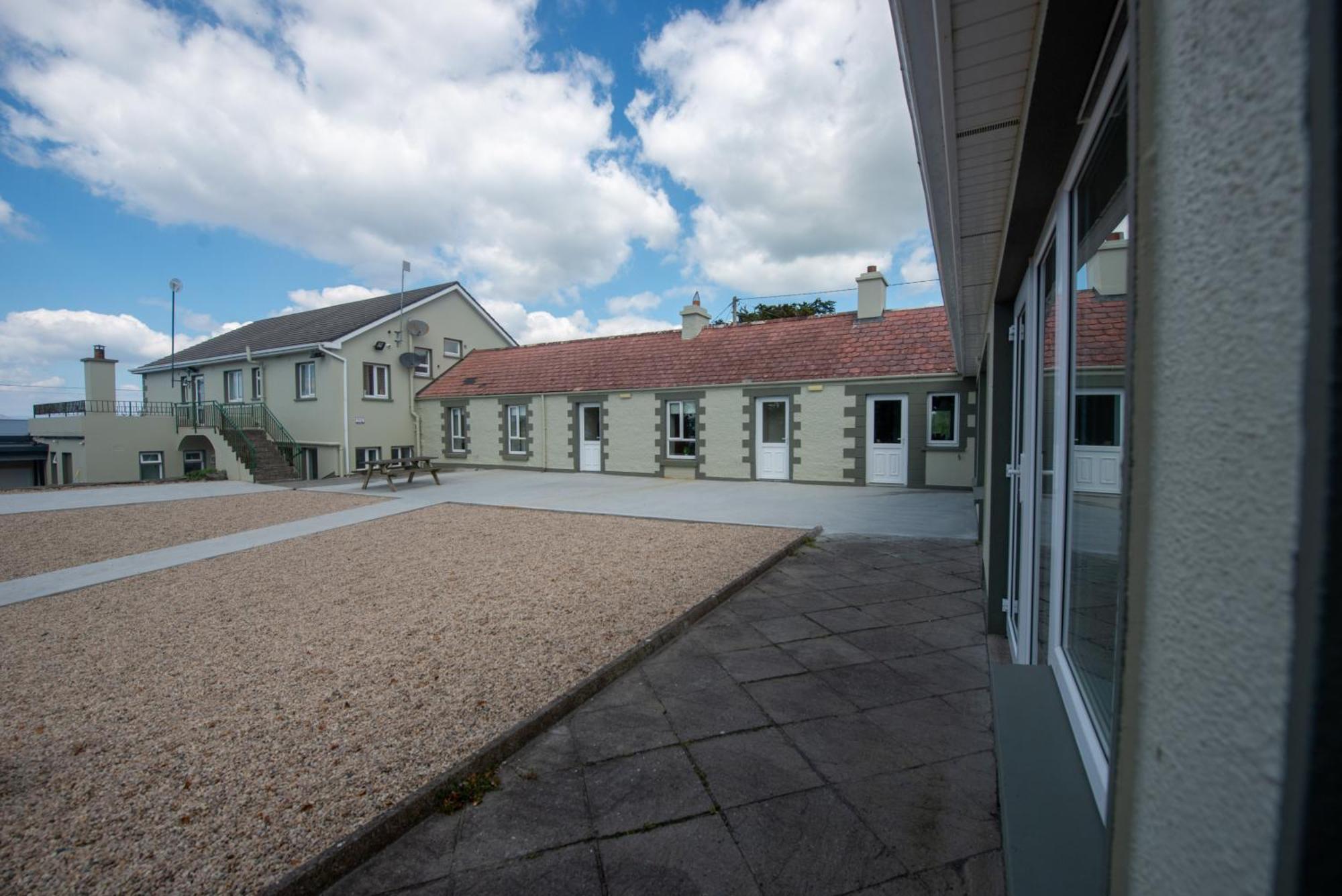 Greenfield Lodge Hotel Bar & Bistro Headford ภายนอก รูปภาพ